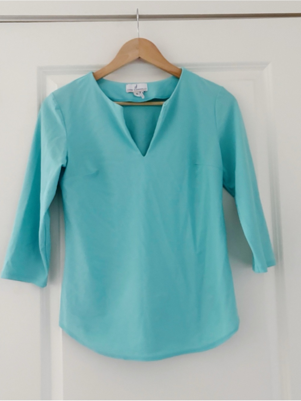 Jude Connally Jude Cloth Split Neck Top Travel Casual Preppy